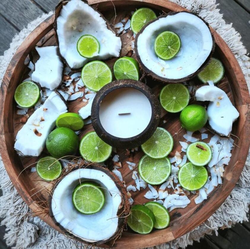 Natural handmade customized scented coconut shell bowl candle with crystal