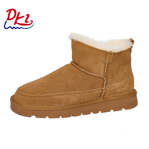 Wholesale Winter Cowhide Thicken Warm Men Snow Boots Classic Trendy Pure Wool Lining Light Snow Boots