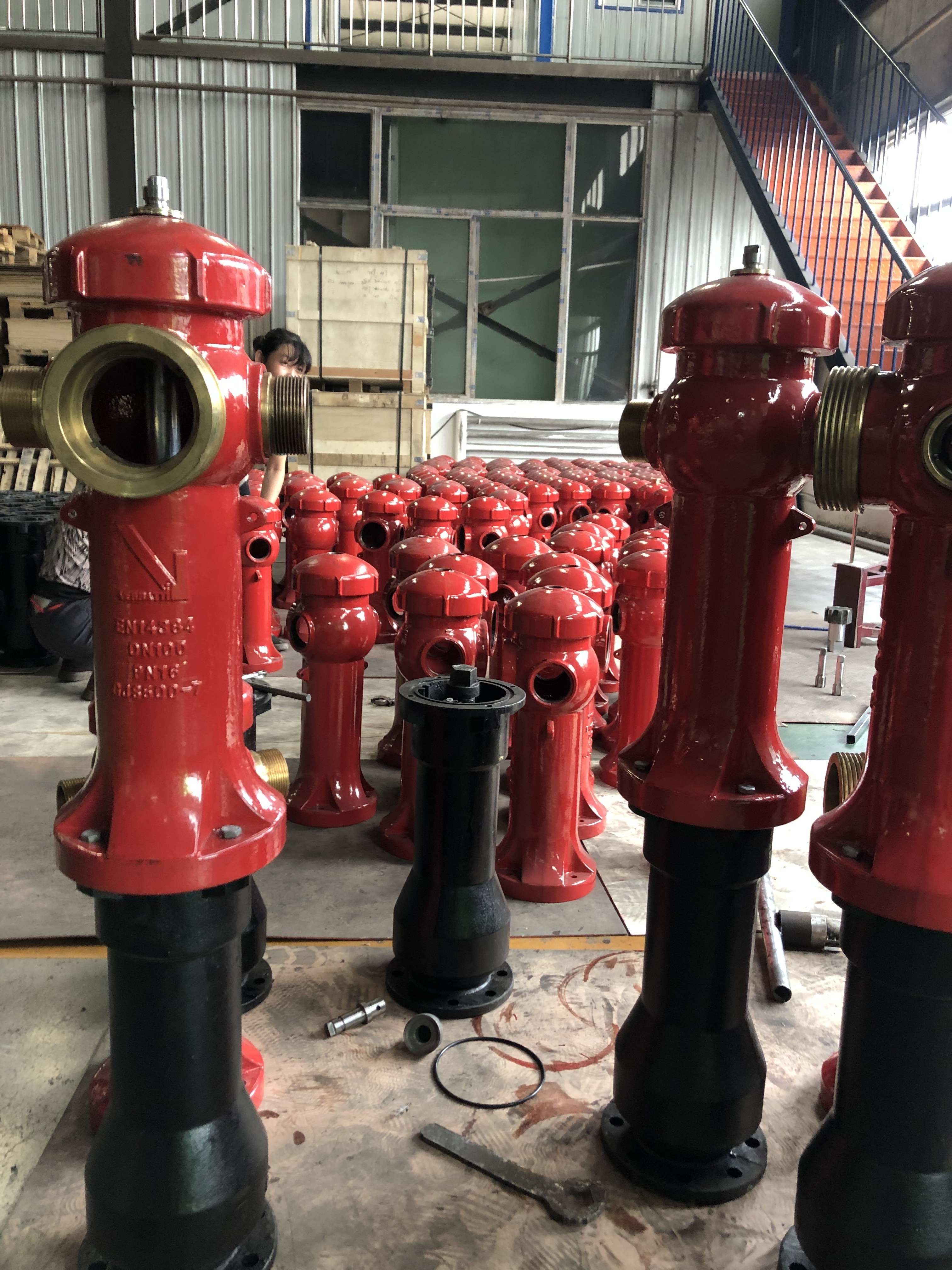 AWWA C502/DIN/BS Pillar Fire Hydrant Outdoor Pillar fire hydrant