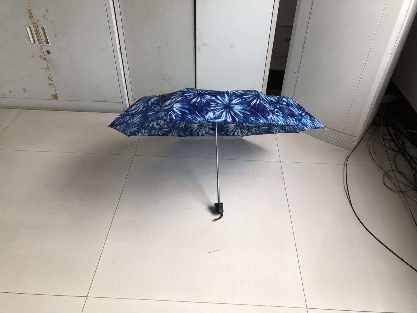 21inch*8k 3 folding umbrella super tiny umbrella