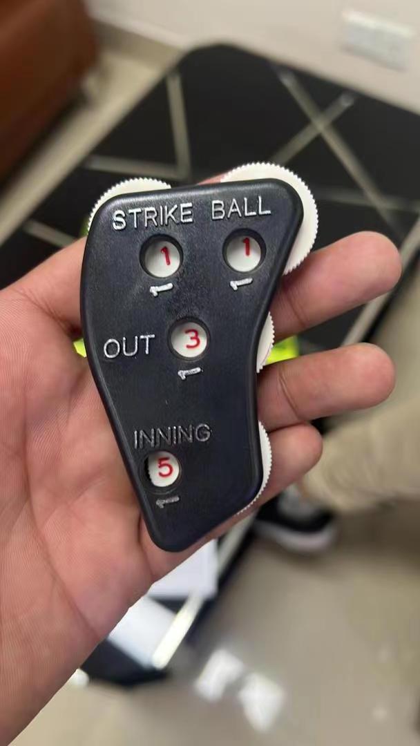 Referee Counter Plastic Press Strip Design 4 Wheel Baseball  Umpire Indicator Umpire Clicker