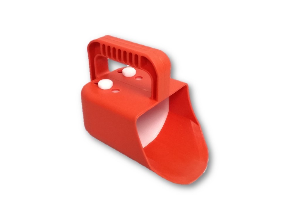 Mini Fertilizer Spreader Red Color, Model MW/FS(MY)-R(C), Capacity 50 to 550 ml, Made up from plastic