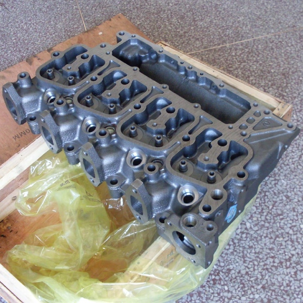 3966448 3966447 3967432 Cummins engine 4BT Cylinder Head