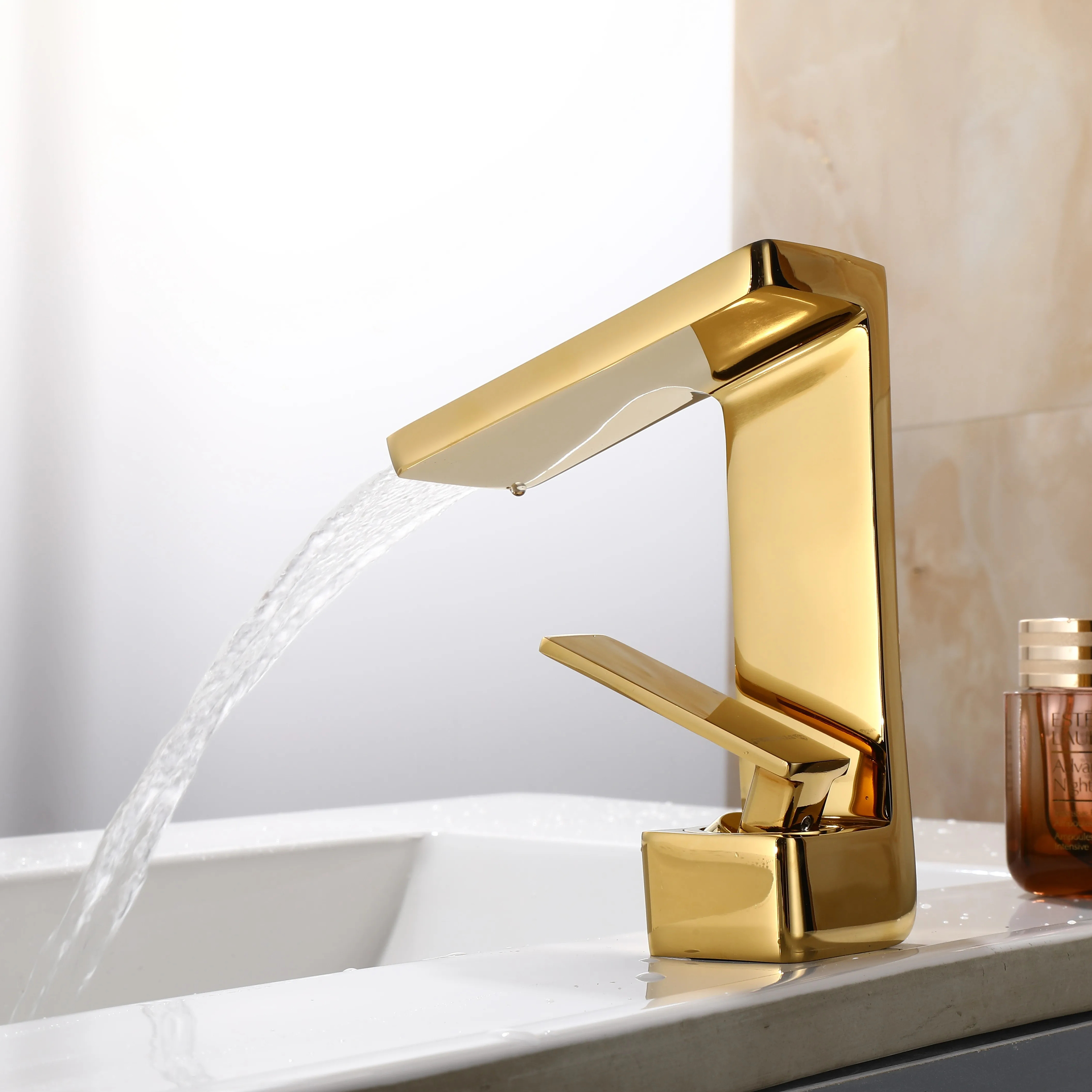 Bathroom Sink Faucet Gold High-Grade Tap Hand Wash Basin Single Hole Hot And Cold Water Bathroom Faucet