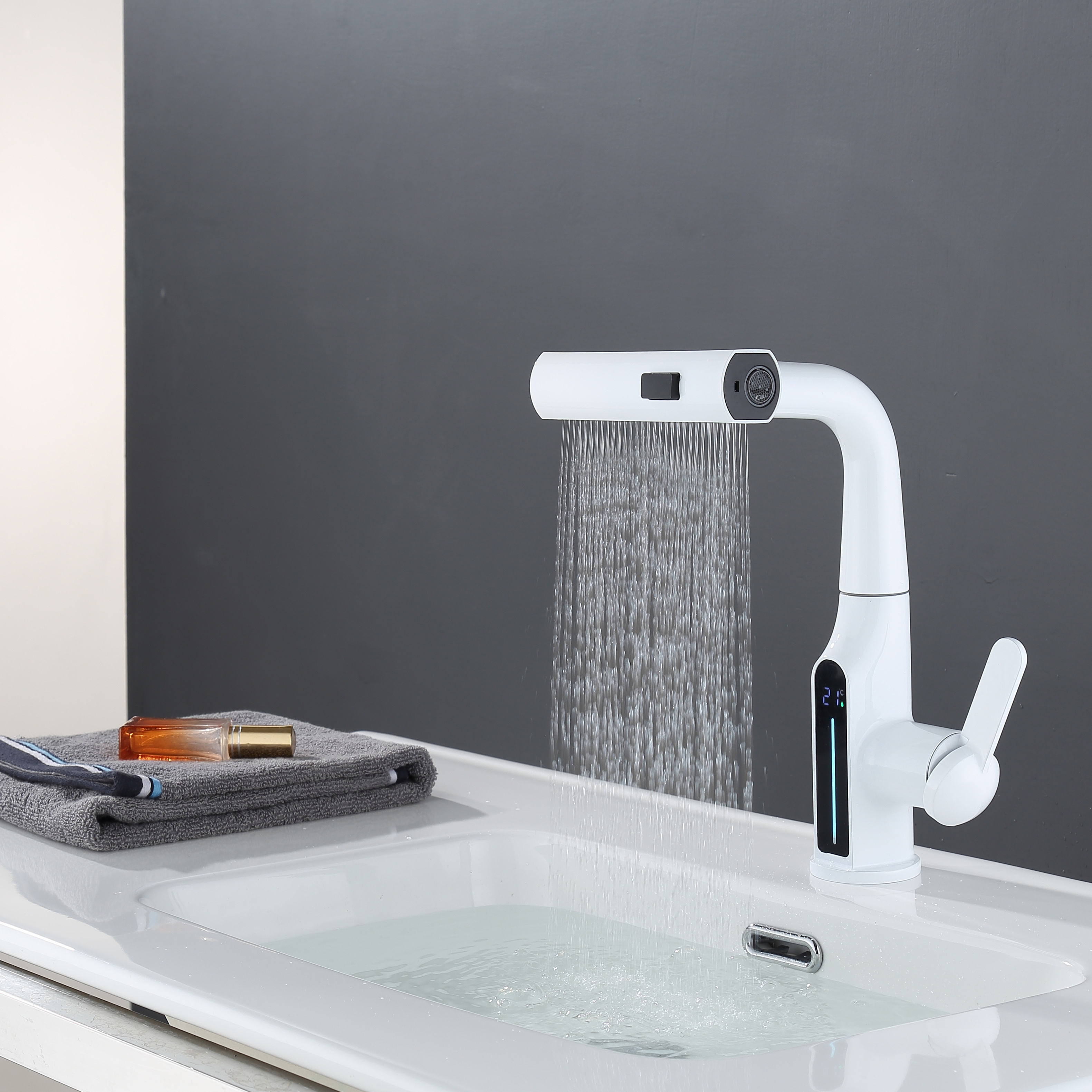 New Design Rainfall Waterfall Tap Hot and Cold Water Kitchen Sink Faucet with Pull Out Spray Mixer Rain Sprayer