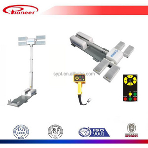 vehicle roof-mounted fold-down light tower