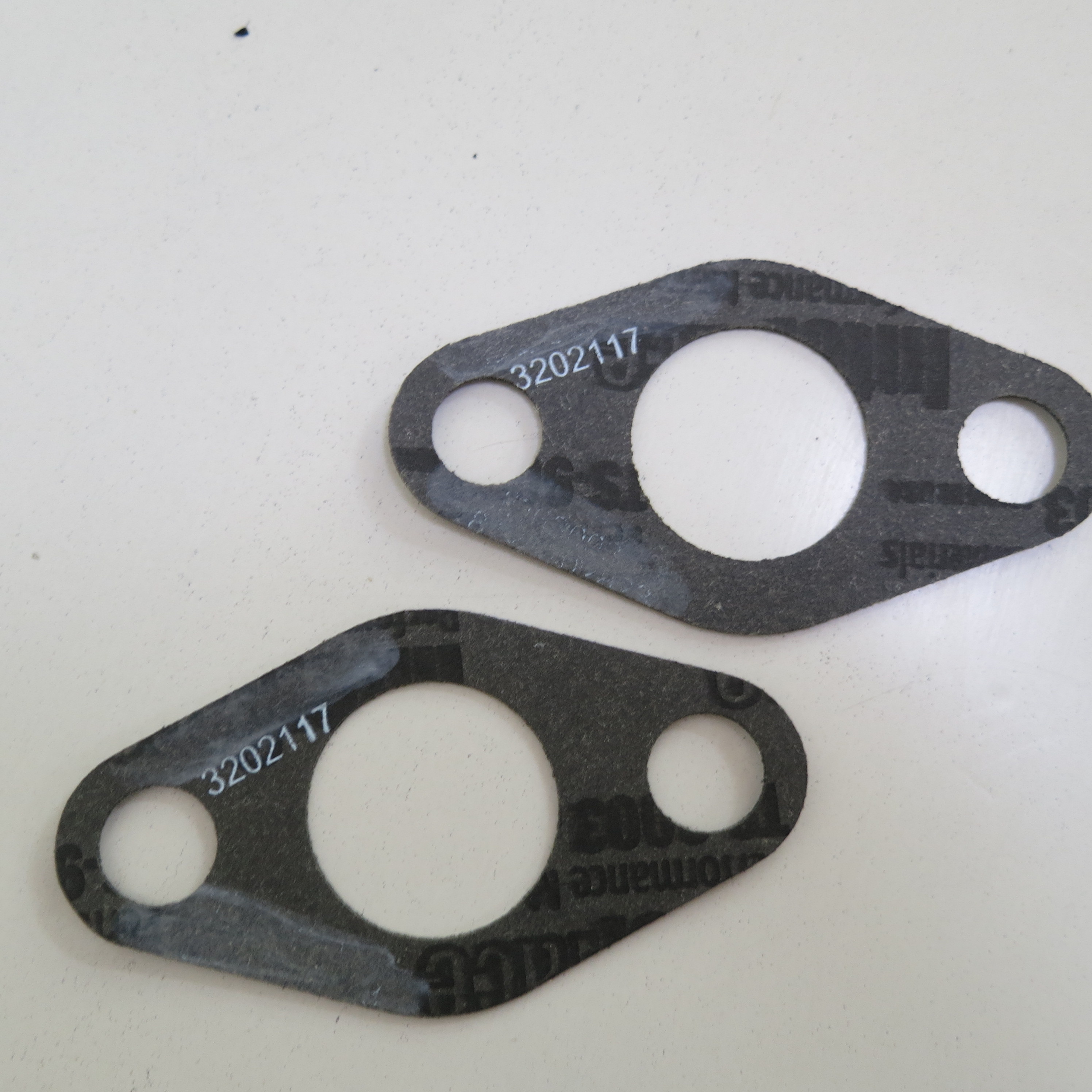 High quality diesel engine parts Connection Gasket 3202117