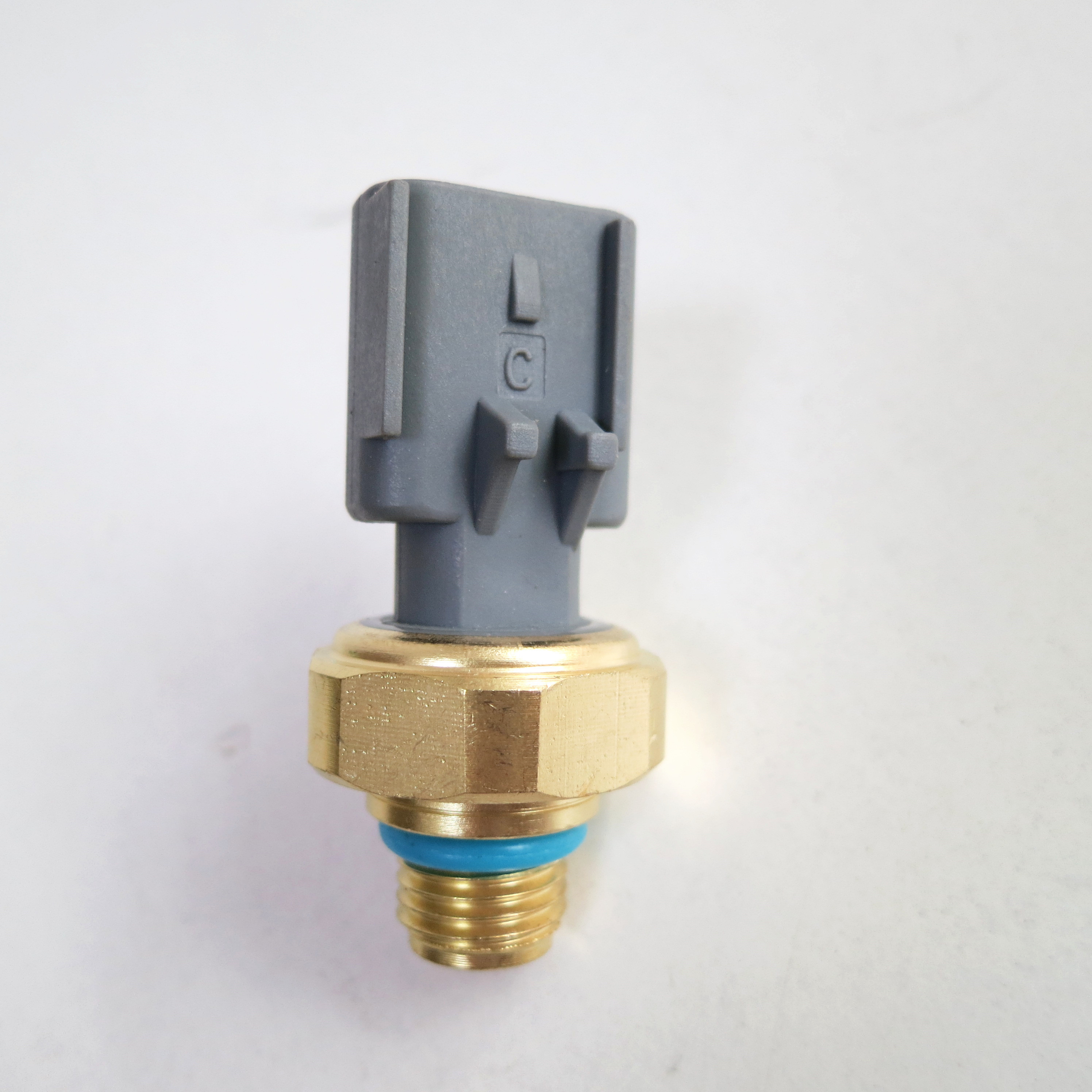 Diesel engine parts ISF2.8 ISF3.8 oil pressure sensor 4928594 for futon truck