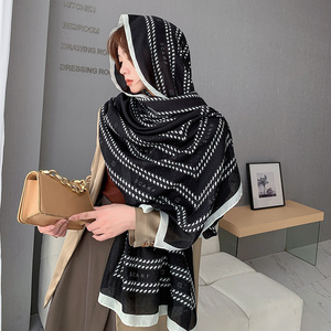 Wholesale 2024 Custom Woman Cotton Hijab Scarf Linen Shawls Printed Letter Cotton Scarves for Women Viscose Scarves