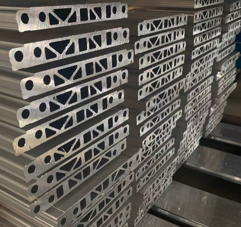 6063 T5 Structural Extruded Aluminum Shutter Fence Slats For Building Decoration