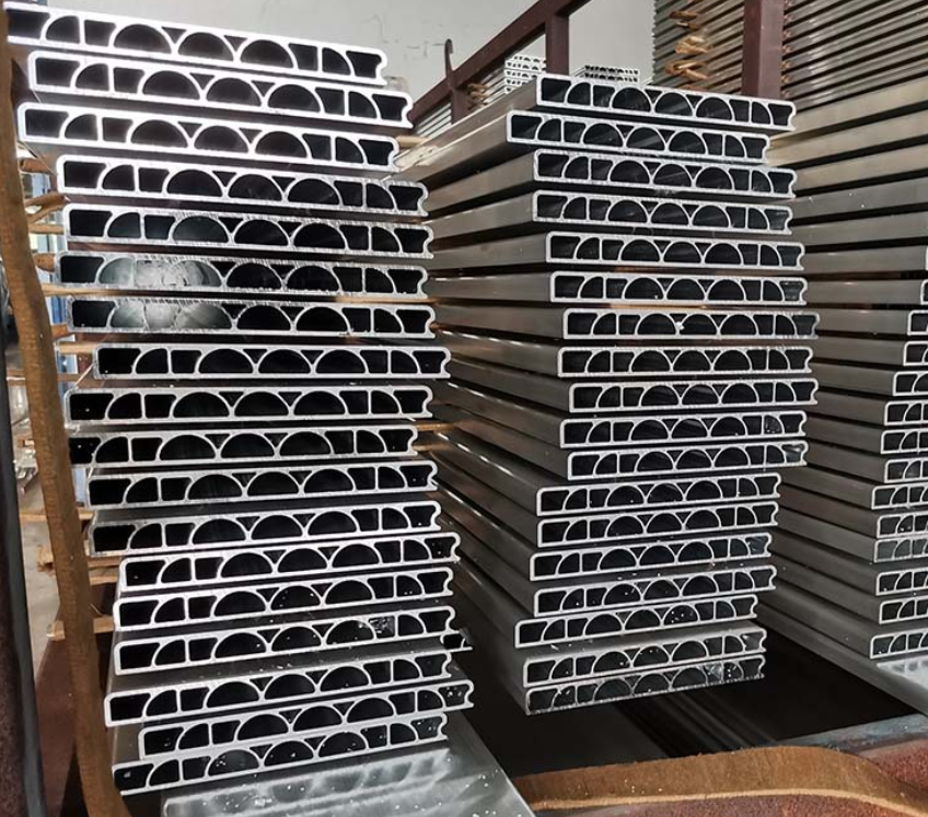 6063 T5 Structural Extruded Aluminum Shutter Fence Slats For Building Decoration