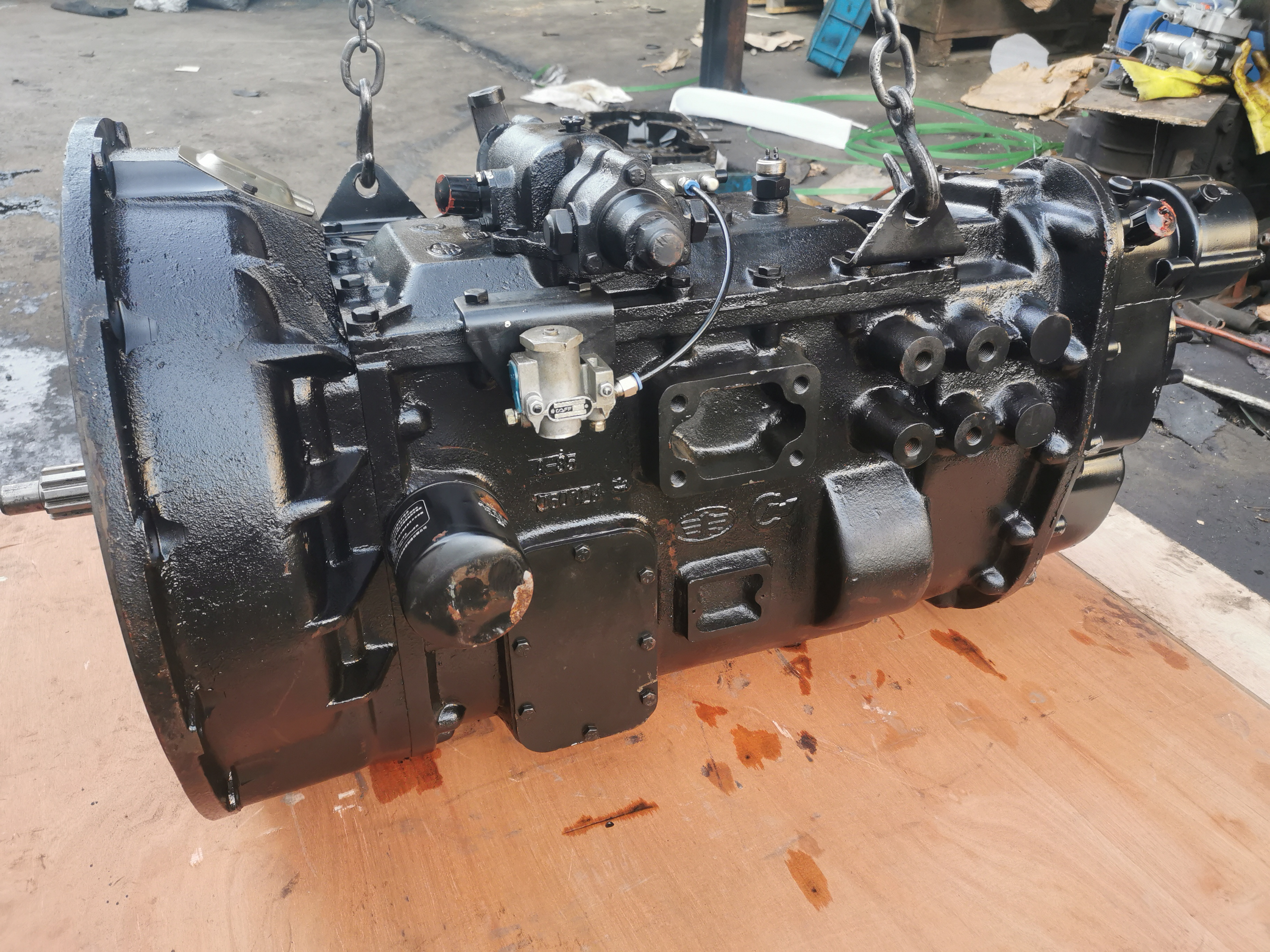 CA9 Series 9 Speed Truck Gearbox Assembly CA9TA 160 HA02 Manual Truck Transmission Gearbox with Power Takeoff