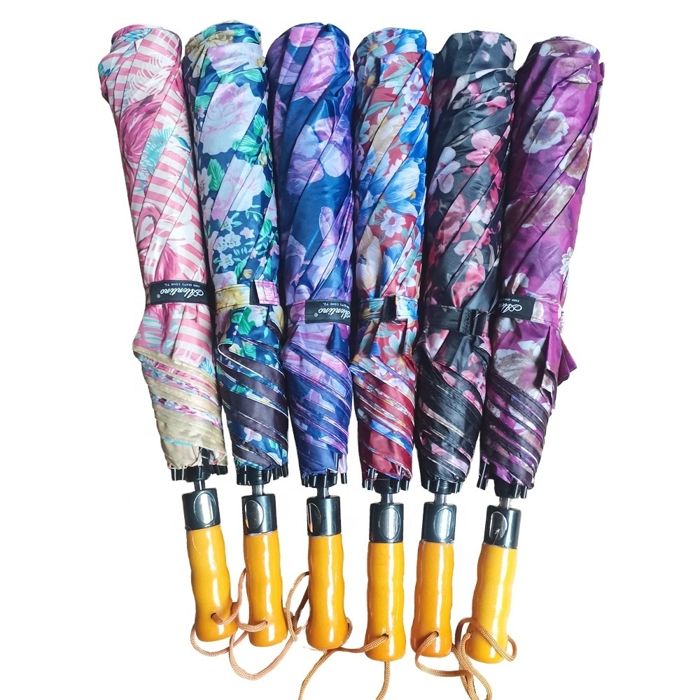 High Quality Auto Open Fiberglass Ribs Wooden Handle two fold golf umbrella