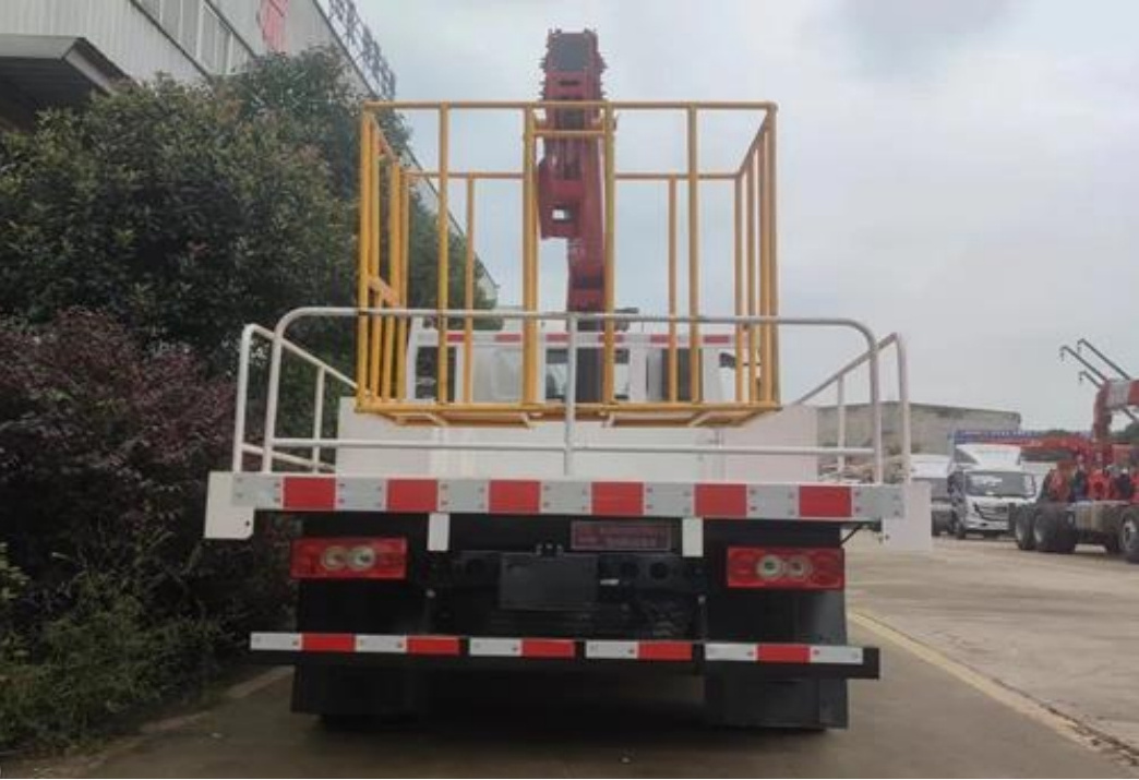 China Foton light truck M3 pumping unit inspection and repair vehicle Mounted Crane Mobile mini truck cranes