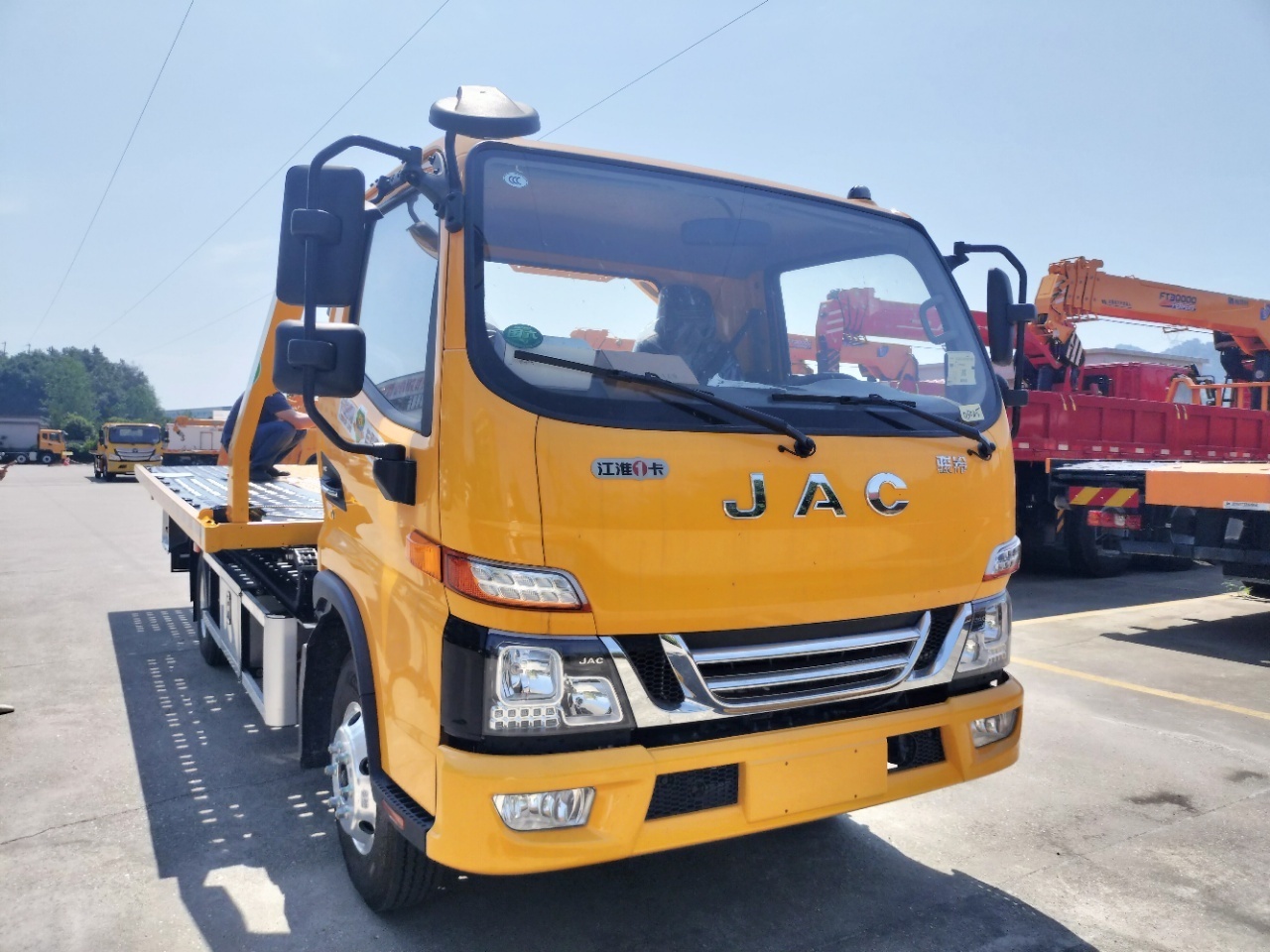 JAC 4x2 light duty 5 tons flatbed wrecker truck rollback towing truck