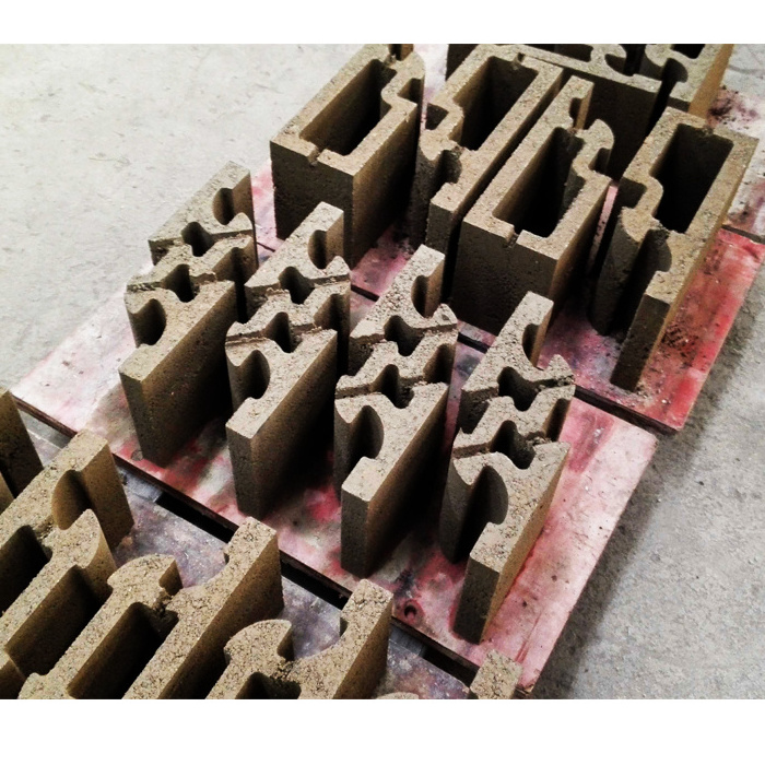 Promotion  price  QT4-40  automatic brick making machinery 6 inches concrete hollow block 1 maker