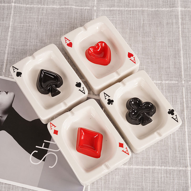 Creative Playing Card Ashtray Home Decoration Modern Meeting Room Desk Ornaments Simple Smoking Accessories Decorative Ash Tray