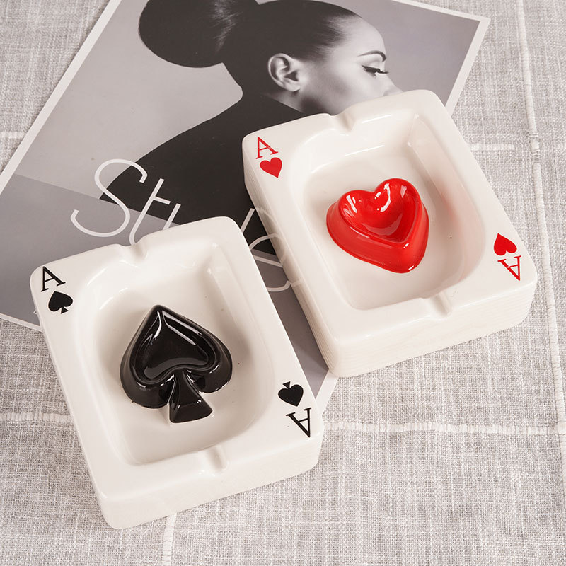 Creative Playing Card Ashtray Home Decoration Modern Meeting Room Desk Ornaments Simple Smoking Accessories Decorative Ash Tray