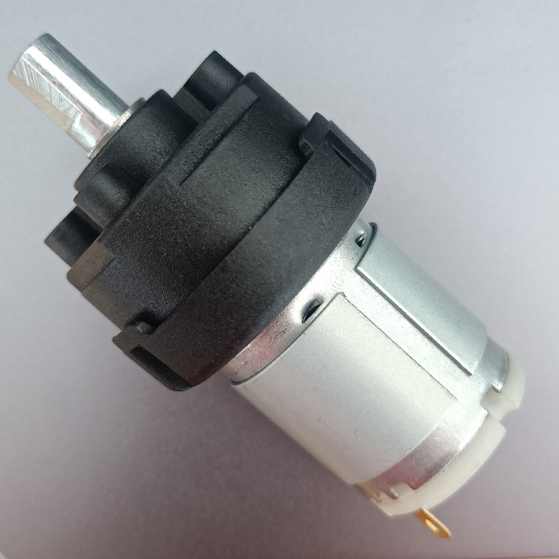 High torque 3.7V DC motor with small plastic planetary reduction gearbox, used for electric cleaning tools