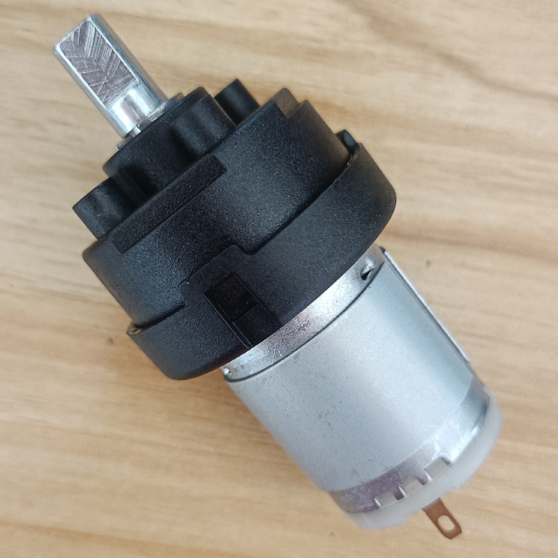 High torque 3.7V DC motor with small plastic planetary reduction gearbox, used for electric cleaning tools