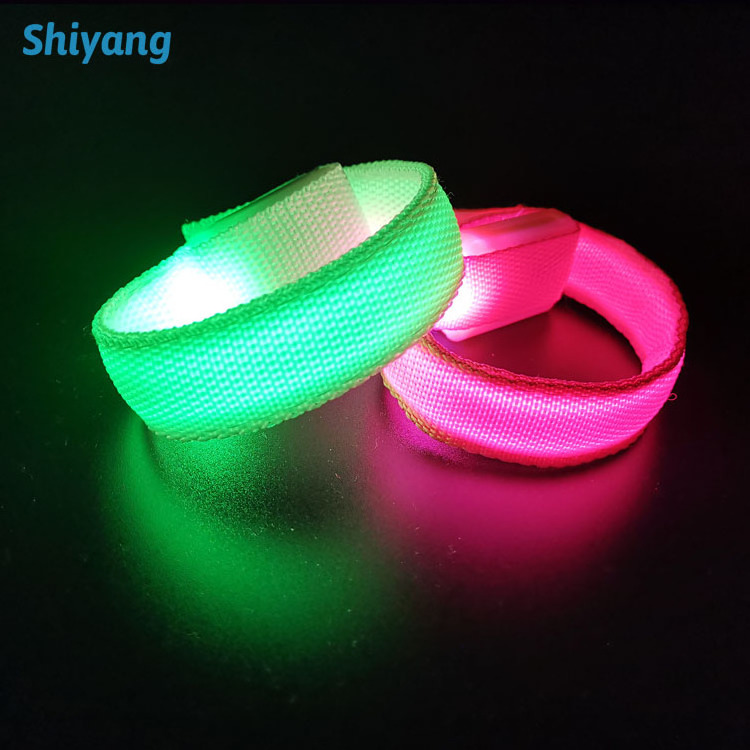 Sport Safety Light Custom LOGO Running LED Wrist Band Nylon Glow in Dark Running LED Light up Bracelets