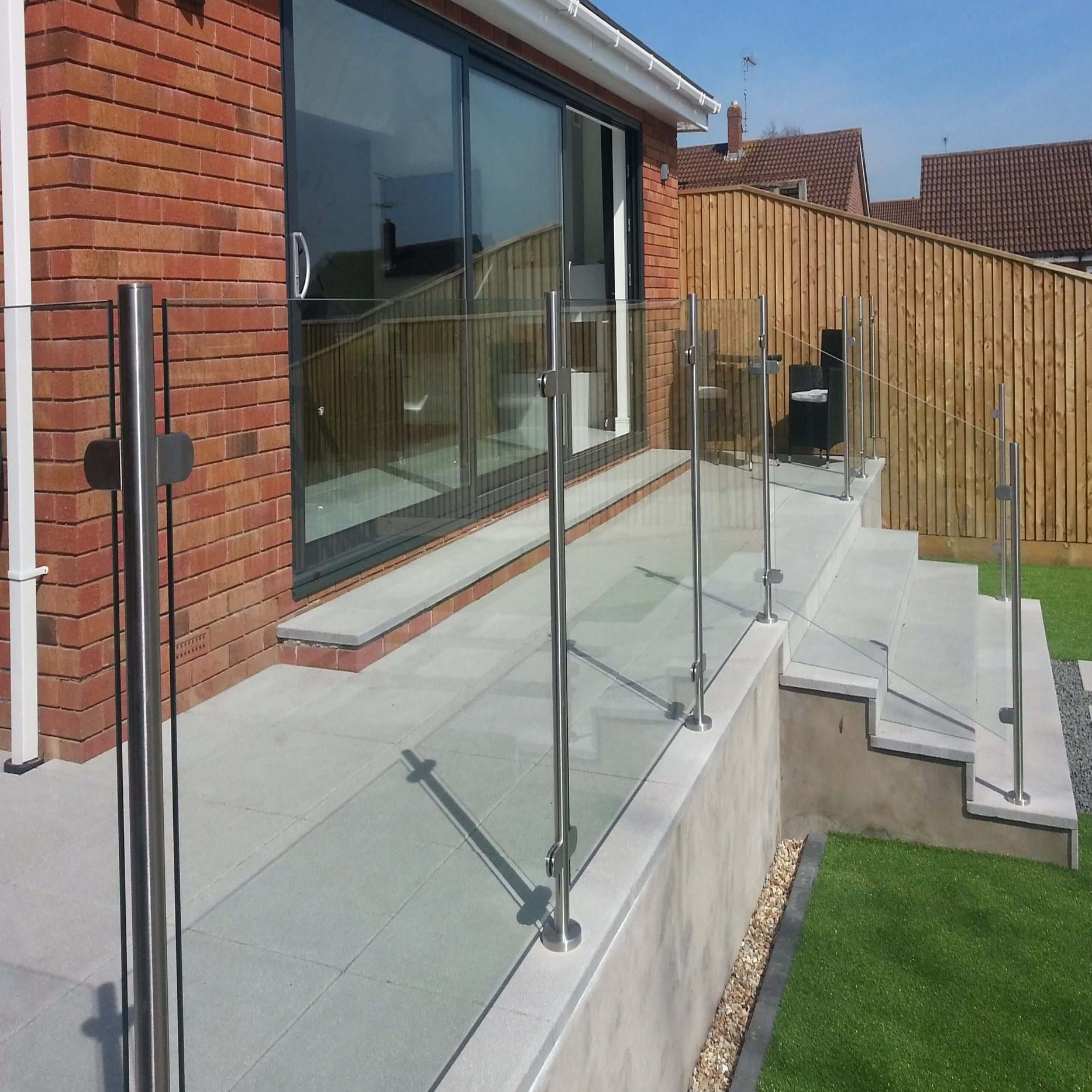 Latest design outdoor balcony stainless steel post glass railing tempered clear glass balustrade