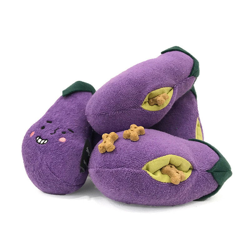 Hot Selling Luxury Pet Chew Toy Smiley Eggplant Squeaky Toy Durable Soft Plush Food-leaking Interactive Indoor Training Tools