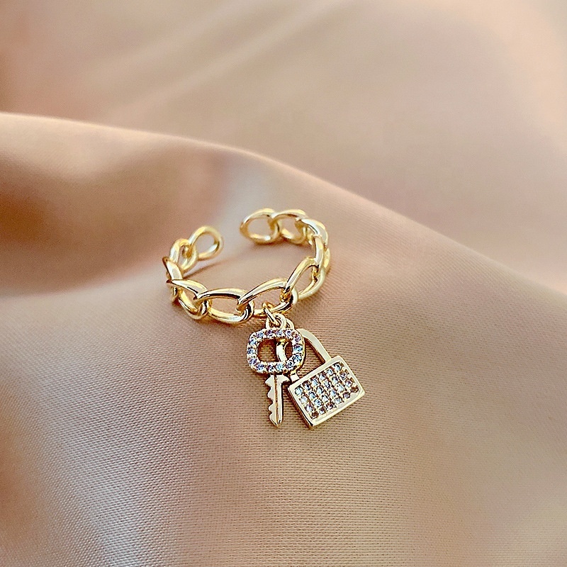 Free Shipping Open Size Chain Ring Women Charm Jewelry Plated 18K Gold Key Lock Ring