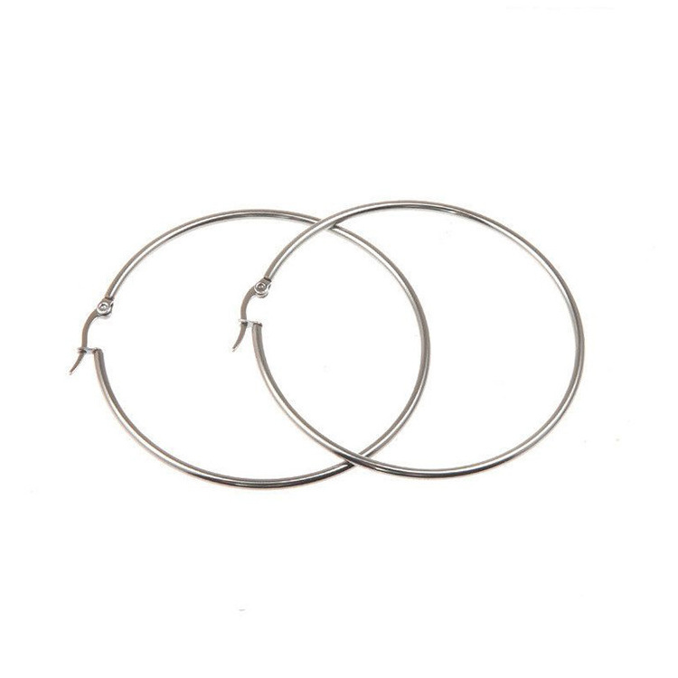 2022 Latest Stainless Steel Hoops Elegant Charming Hoop Earrings for Women Trendy Circle Earring