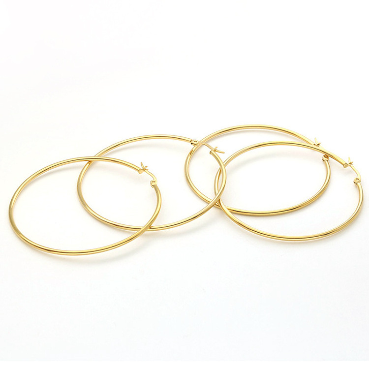 2022 Latest Stainless Steel Hoops Elegant Charming Hoop Earrings for Women Trendy Circle Earring