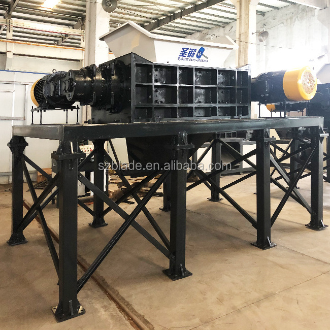 Shredder Machine Shredder 1500kg Machine Plastic Wood Bottle Film for Crushing Rubber and Wood Used Car Plastic for Sale Metal