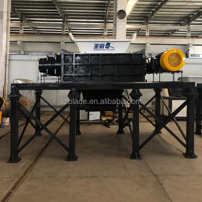 Shredder Machine Shredder 1500kg Machine Plastic Wood Bottle Film for Crushing Rubber and Wood Used Car Plastic for Sale Metal