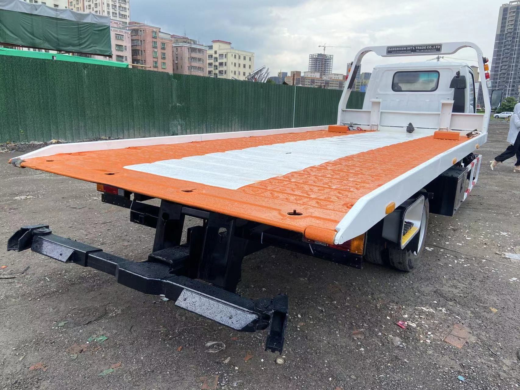 Road wrecker car traffic clear tow truck wrecker for sale