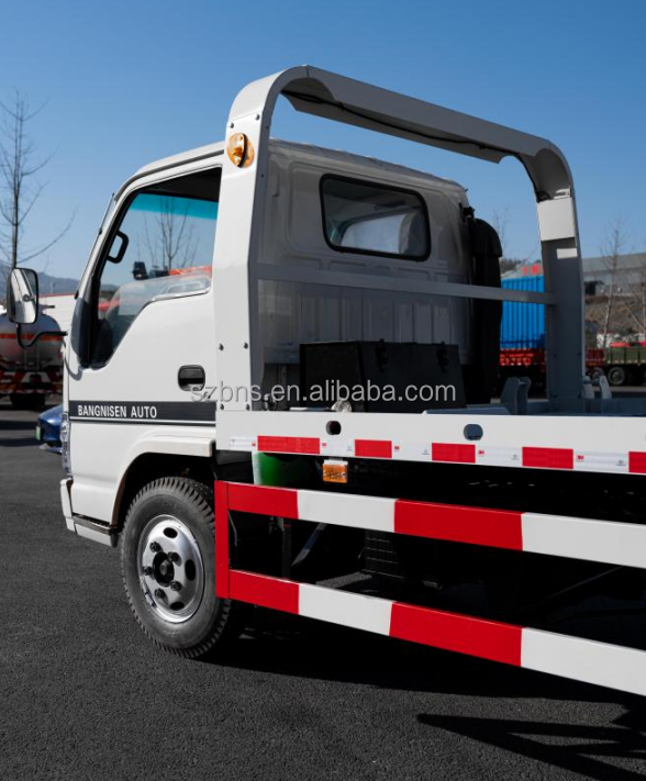 used towing trucks 3 tons 600P tow rescue truck 5 tons 700P towing crane truck for sale