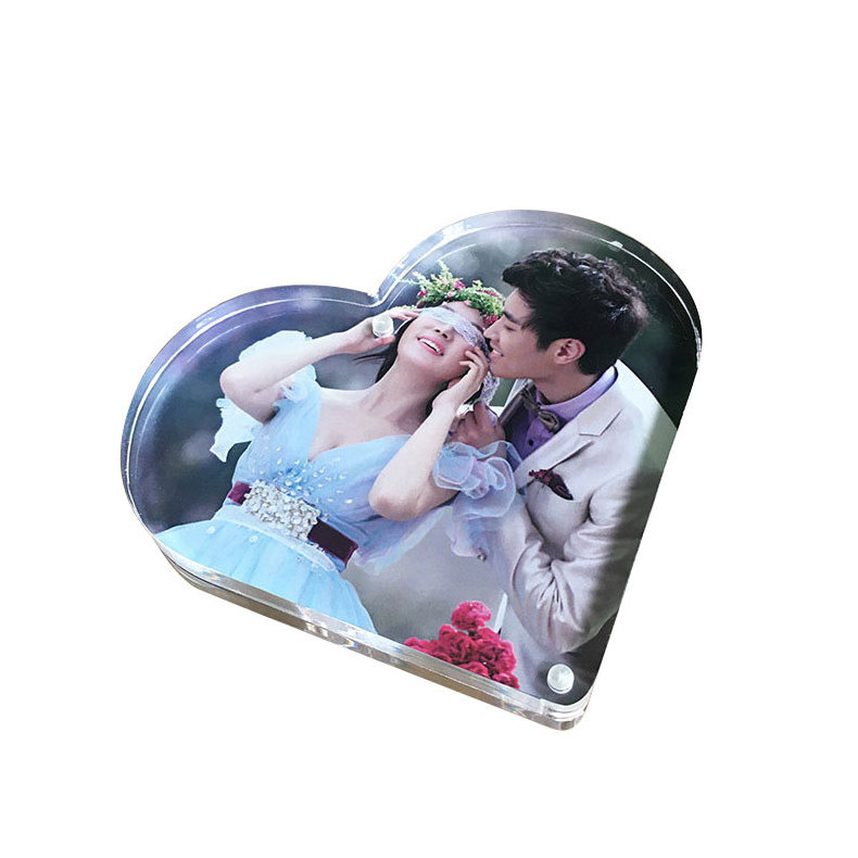 Custom Heart shaped photo frame Magnetic Clear Acrylic picture frame