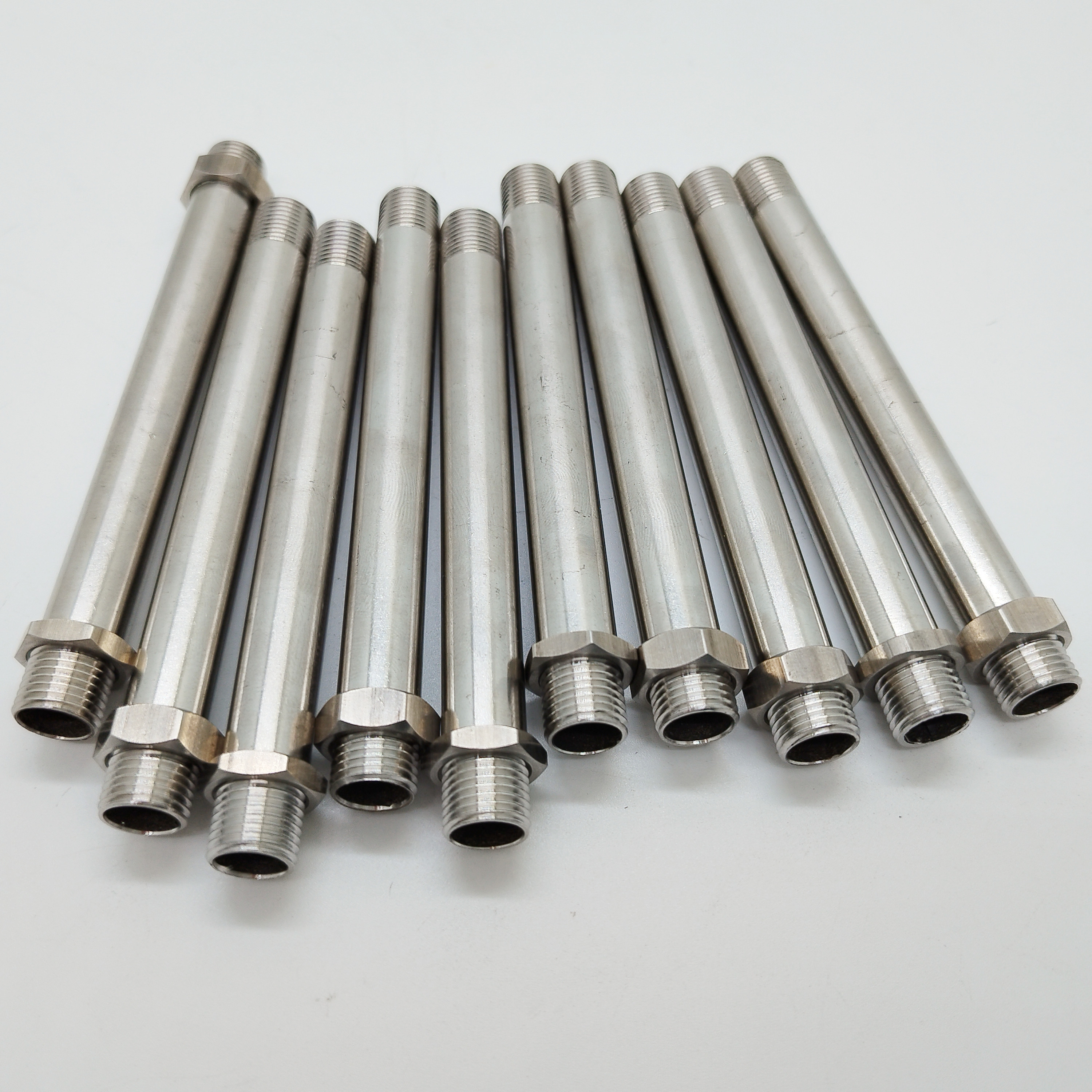 Factory Customized 1/4 Inch 316 Stainless Steel Threaded Pipe Fittings with Nut + Gasket