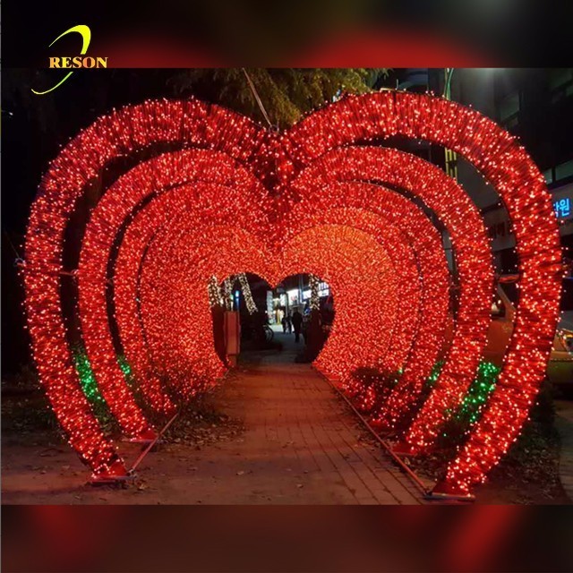 Latest Outdoor Hall Centerpieces LED Rent Wedding Decorations Heart Wedding Arch