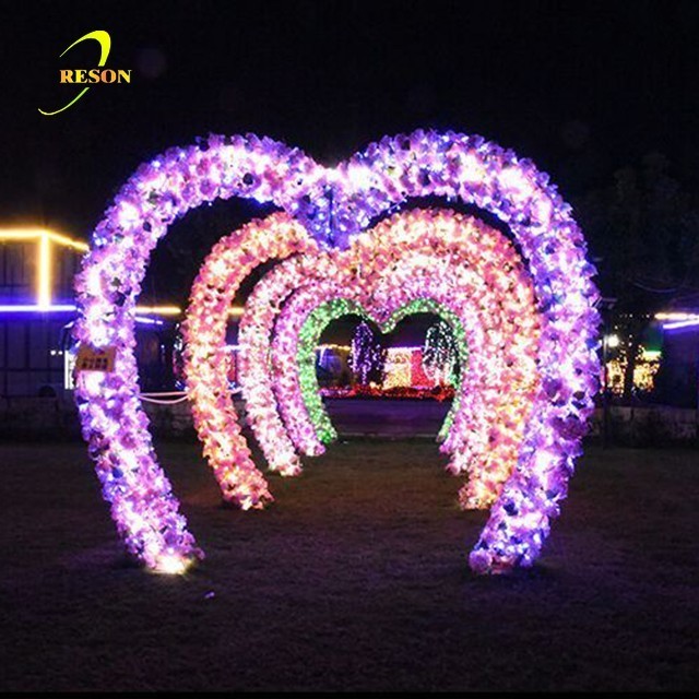 Latest Outdoor Hall Centerpieces LED Rent Wedding Decorations Heart Wedding Arch