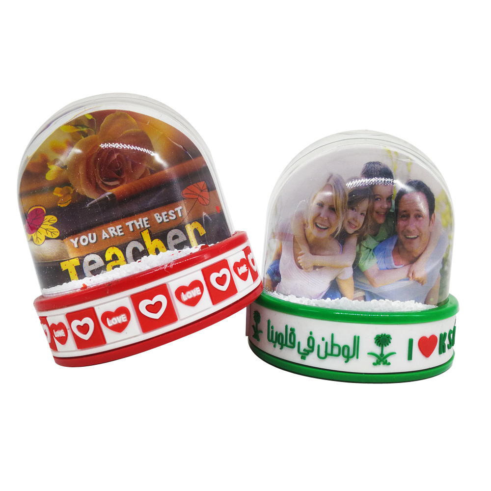 Plastic Base With PVC Customized Strip Glitter Photo Ball Picture Led Music Snowglobes With Snowflake