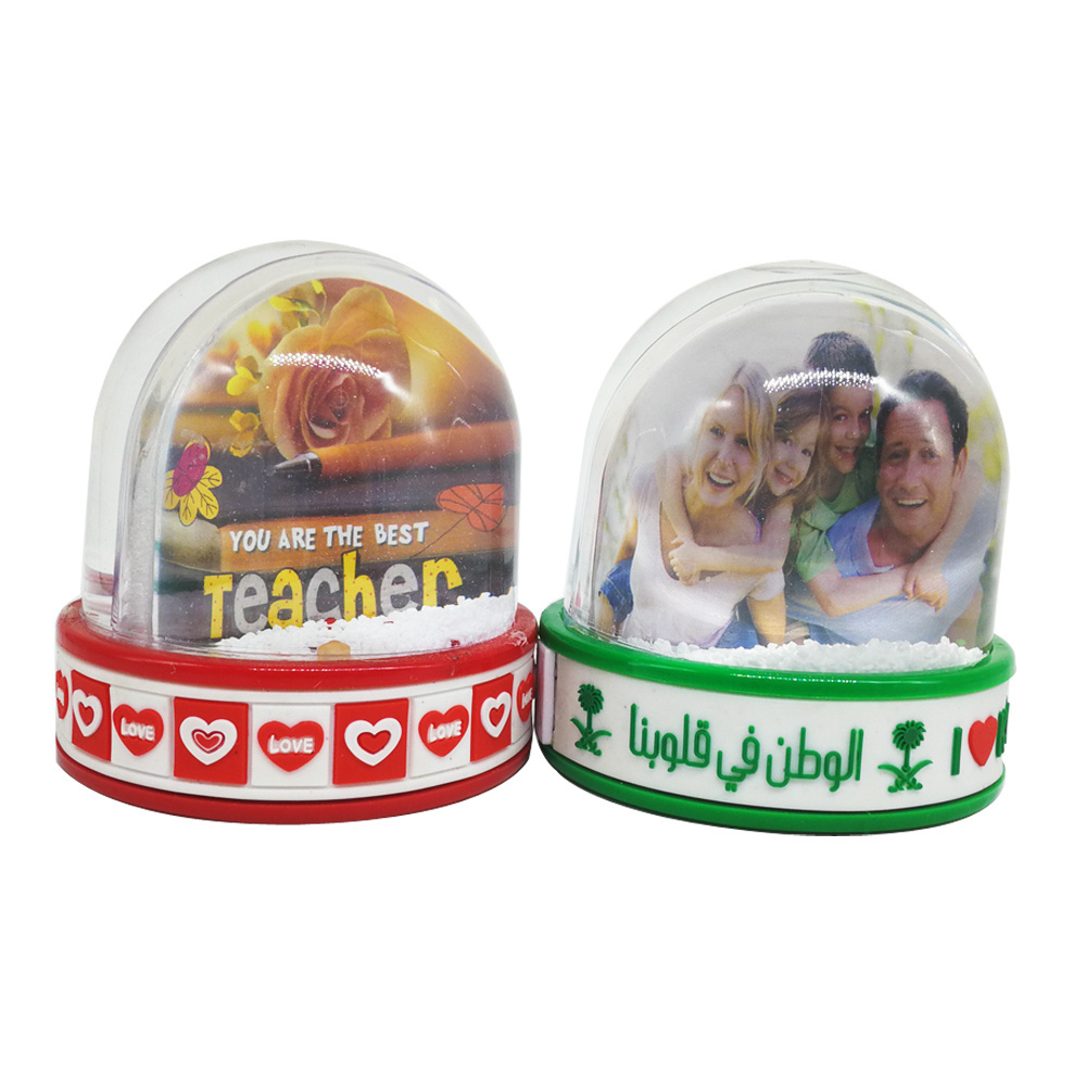 Home Decoration Plastic water Musical Snow Globe Souvenir Custom Snowball With Photo Insert LED snow globe Snow Dome