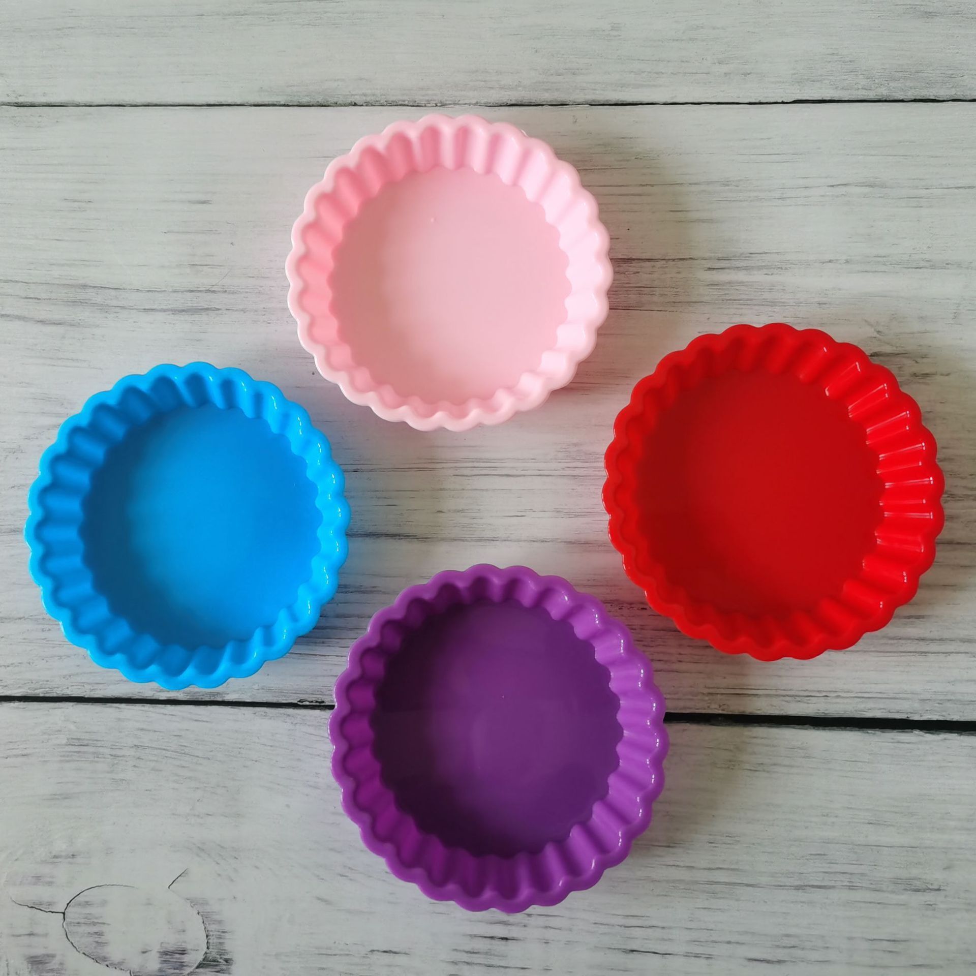 Silicone cake mold Round silicone baking pan chrysanthemum pie pan Bread pizza pan 4 inch fixed disc easy to release mold