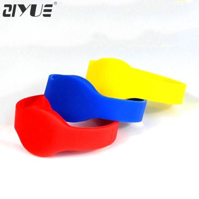 Waterproof Baby RF EM Silicone Card Key For Cabinet Lock EM4100 TK4100 Waterpark