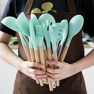 Portable Outdoor Camp Kitchen Accessories Cooking Tools 13 Piece Silicone Wooden Kitchen Utensil Set