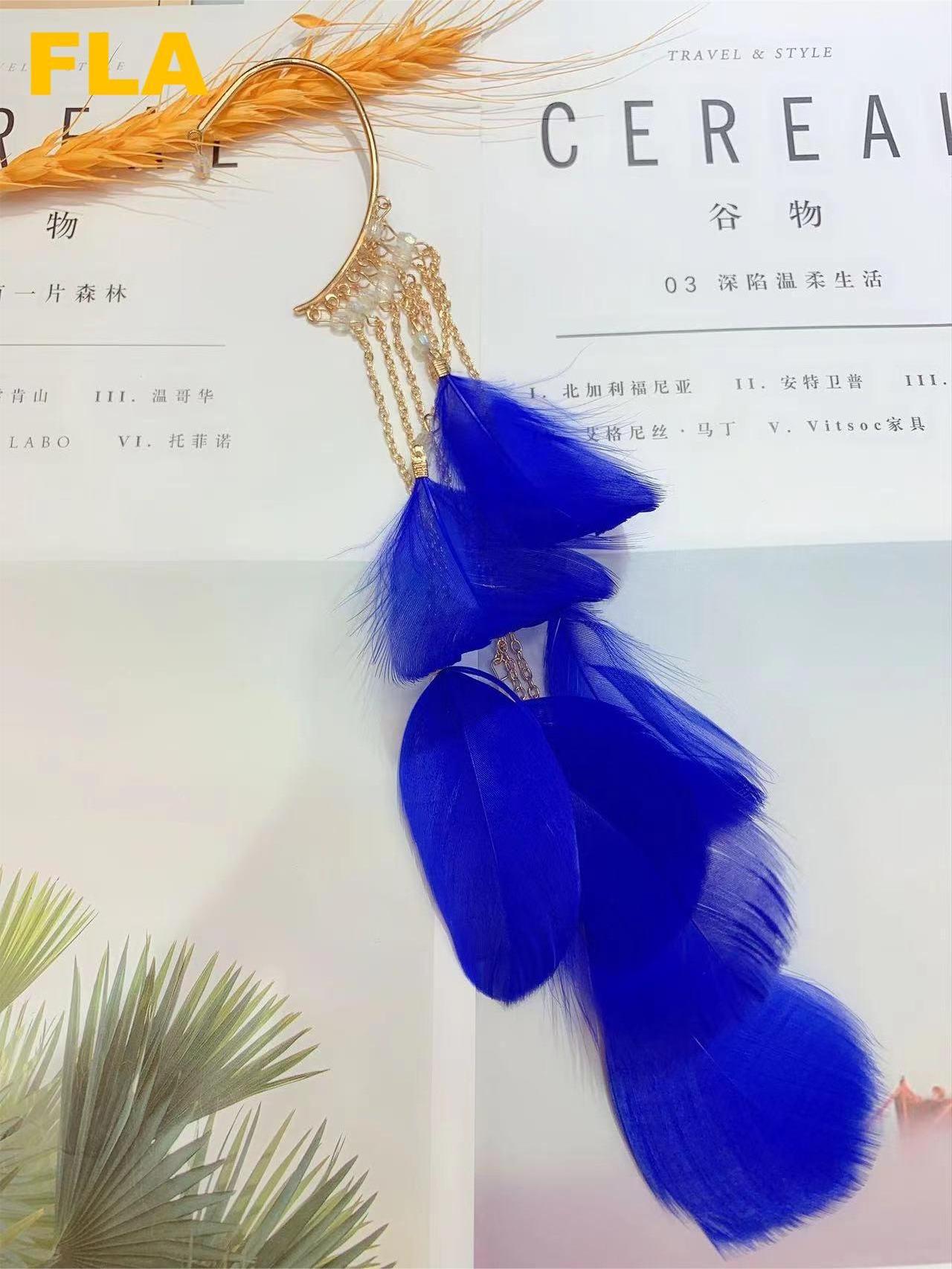 Wholesale Unique Fashion Huggies Earring Boho Earrings Jewelry with Peacock Feathers Tassels for Women