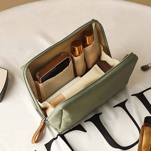 Wholesale Newest Waterproof Toiletry Bag Custom Logo Luxury Makeup Brushes Bag For Girls & Women Travel Cosmetic Bags Cases