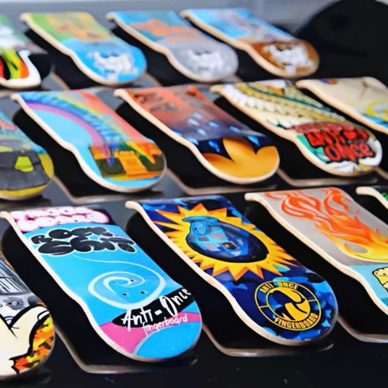 Customize various logo and color pictures of finger skateboard deck wheels and truck for holiday party gifts