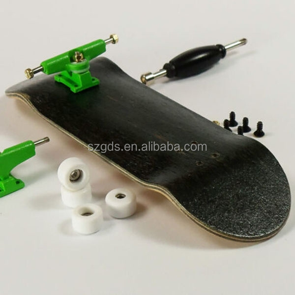 Customize various logo and color pictures of finger skateboard deck wheels and truck for holiday party gifts