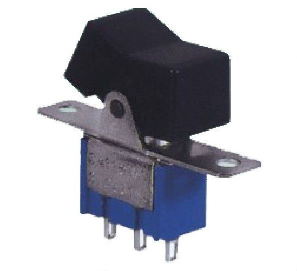 spdt on-off-on vertical PC mount flat handle mini toggle switch