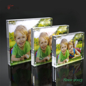 Plexiglass Picture Frames Transparent Acrylic 5x7 Magnetic Photo Frame