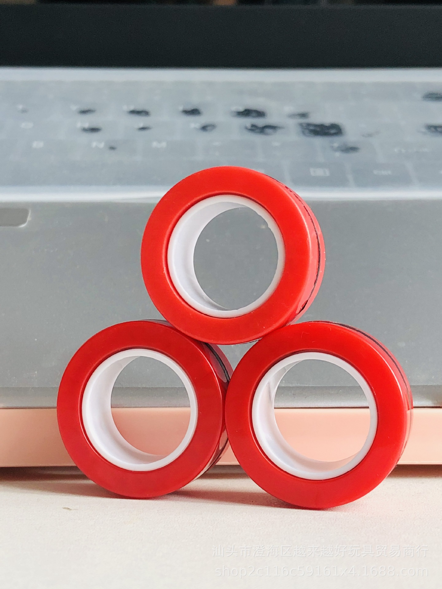 Wholesale Fidget Spinner Finger Magnetic Ring Decompression Toy Magnetic Gyro Fingertip Decompression Toy For Kids and Adults.